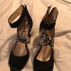 Designer Nine West shoes size 10  black suede